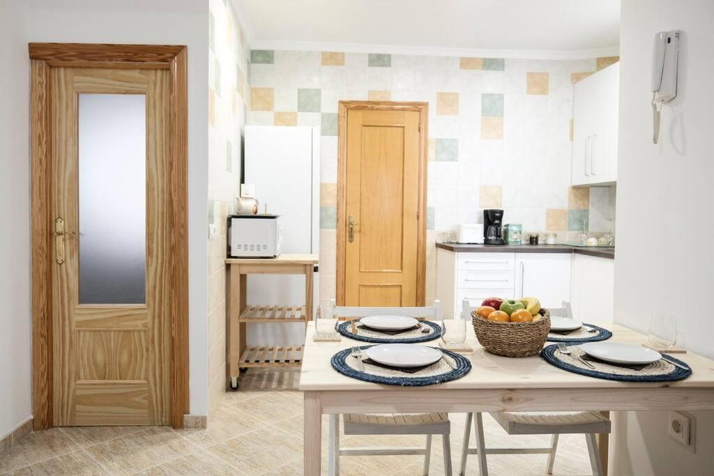 Apartamento A 100M Del Ayuntamiento Huelva Dış mekan fotoğraf