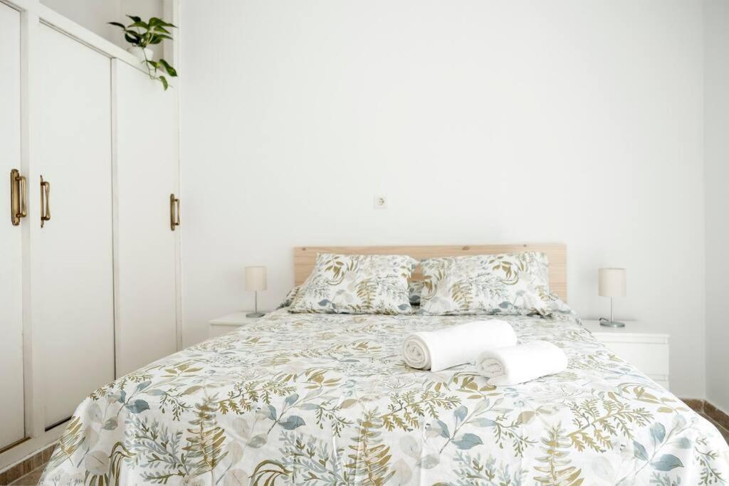Apartamento A 100M Del Ayuntamiento Huelva Dış mekan fotoğraf