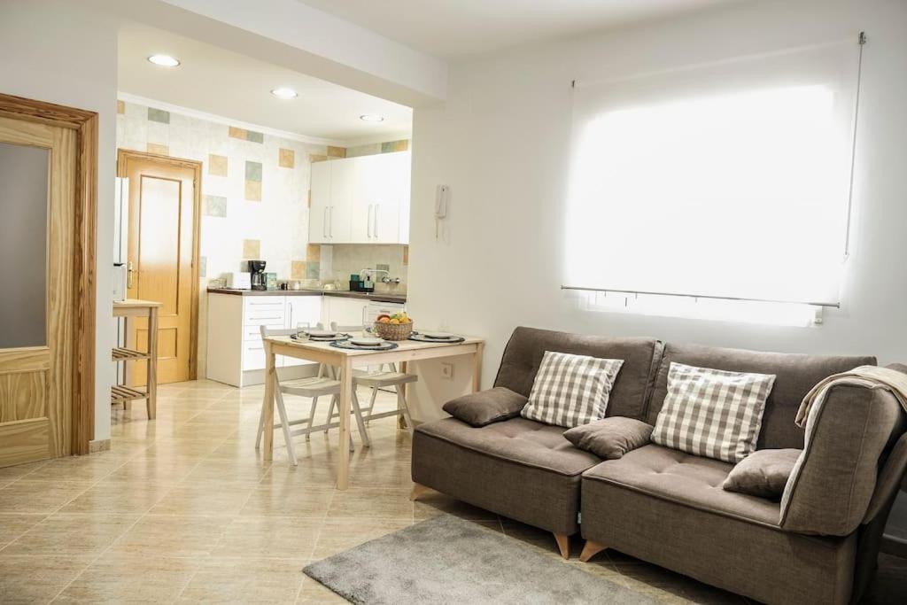 Apartamento A 100M Del Ayuntamiento Huelva Dış mekan fotoğraf